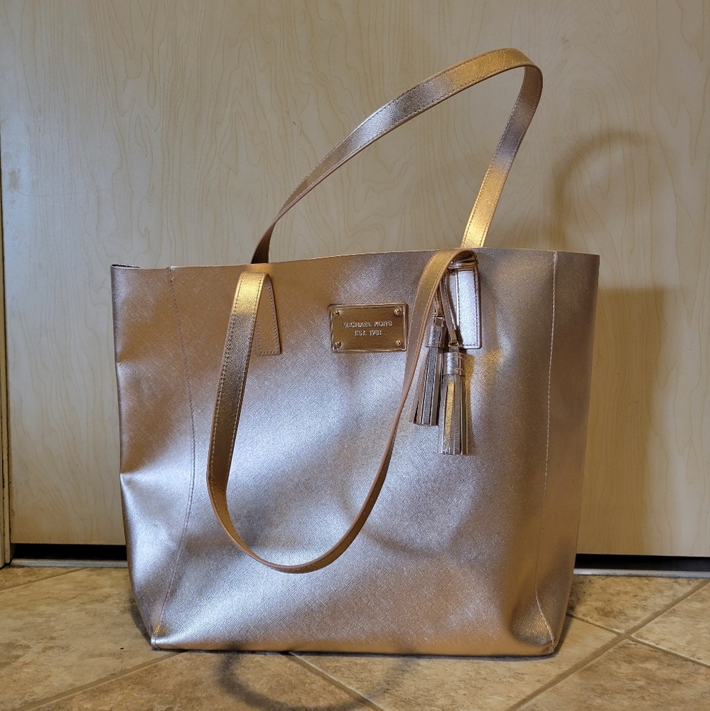 Michael khors purse